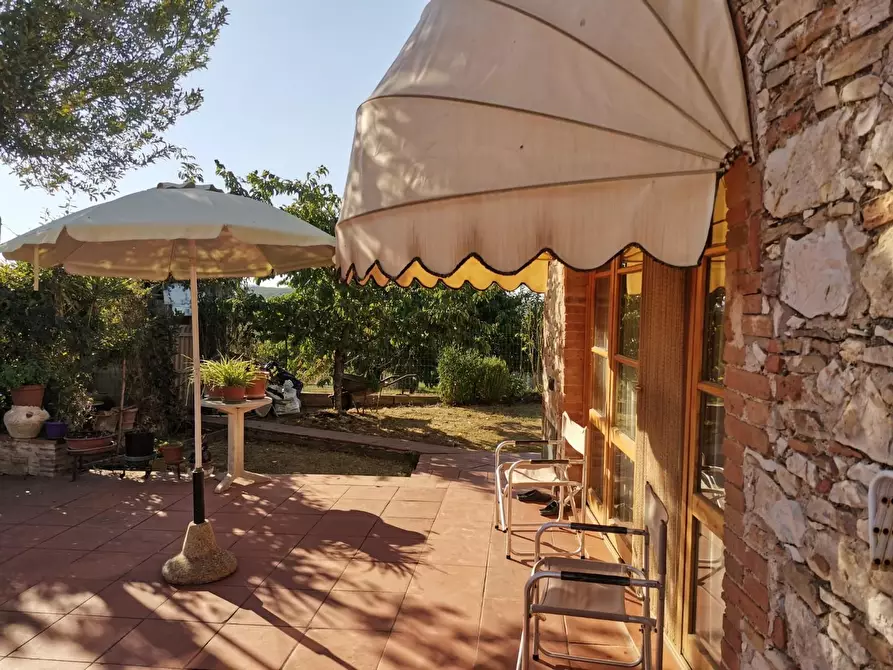 Immagine 3 di Casa colonica in vendita  a Colle Di Val D'elsa