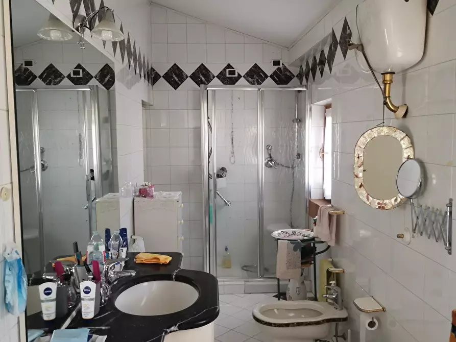 Immagine 29 di Casa colonica in vendita  a Colle Di Val D'elsa