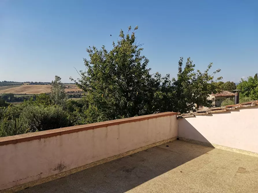 Immagine 21 di Casa colonica in vendita  a Colle Di Val D'elsa