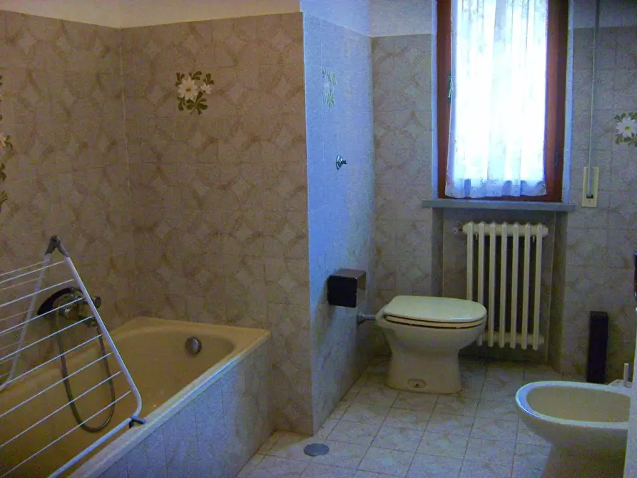 Immagine 11 di Villa in vendita  a Lajatico