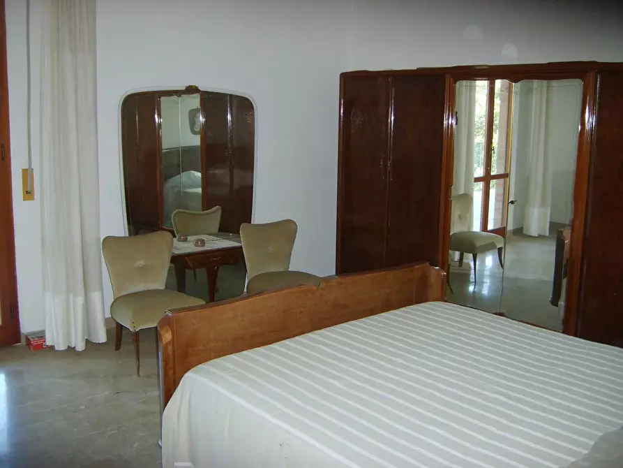 Immagine 10 di Villa in vendita  a Lajatico