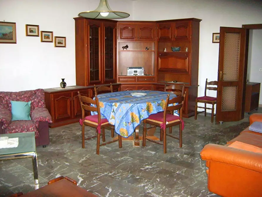 Immagine 9 di Villa in vendita  a Lajatico