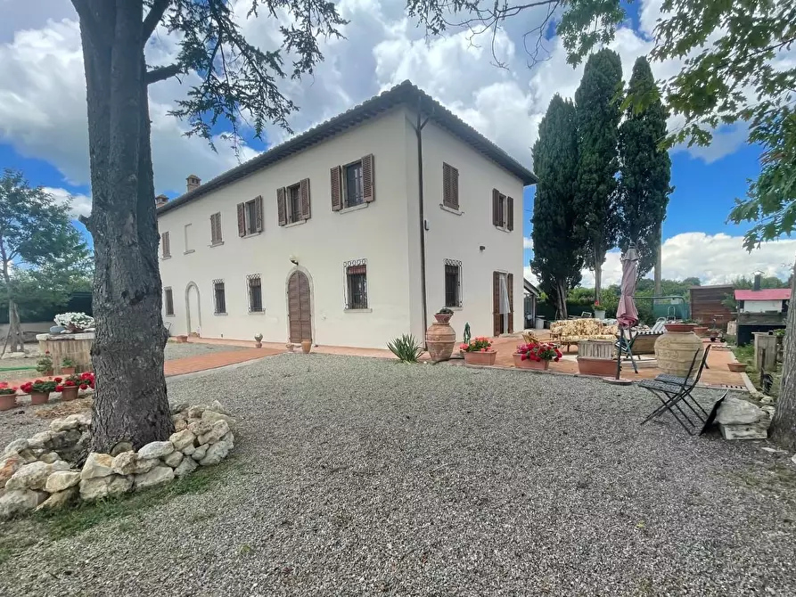 Immagine 1 di Porzione di casa in vendita  a Colle Di Val D'elsa