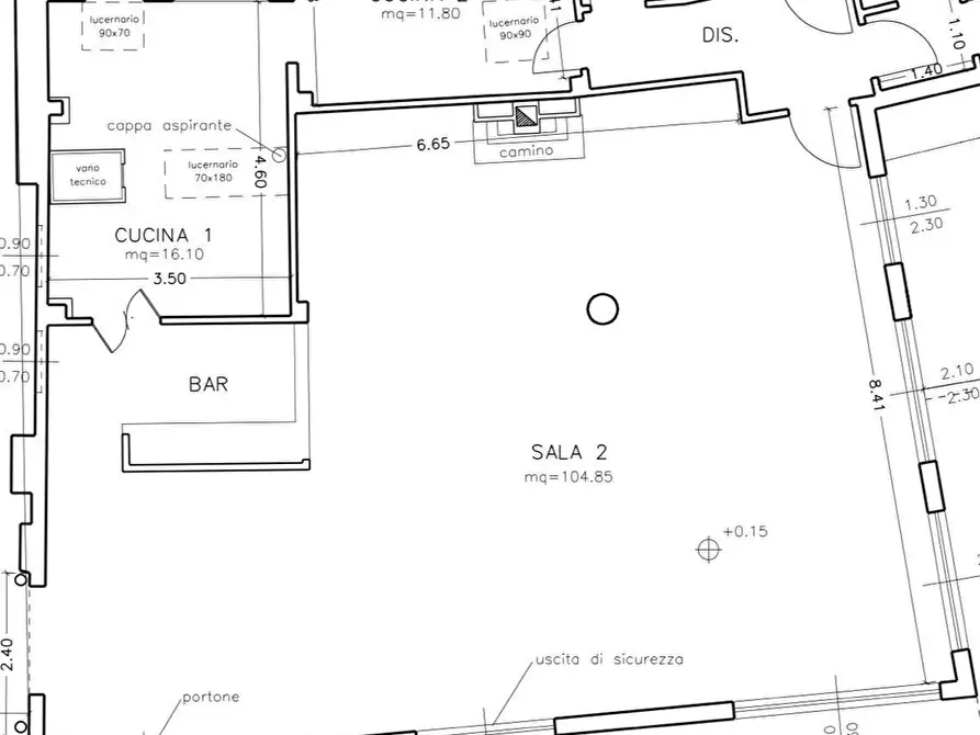 Immagine 56 di Locale commerciale in vendita  a Massa