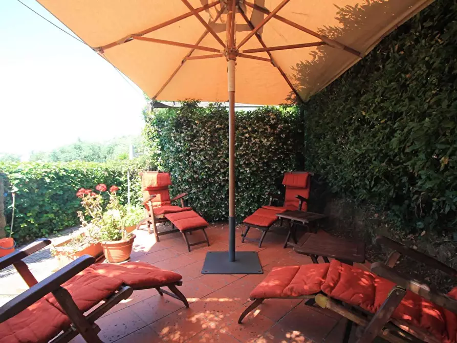 Immagine 11 di Casa colonica in vendita  a Montecatini Terme