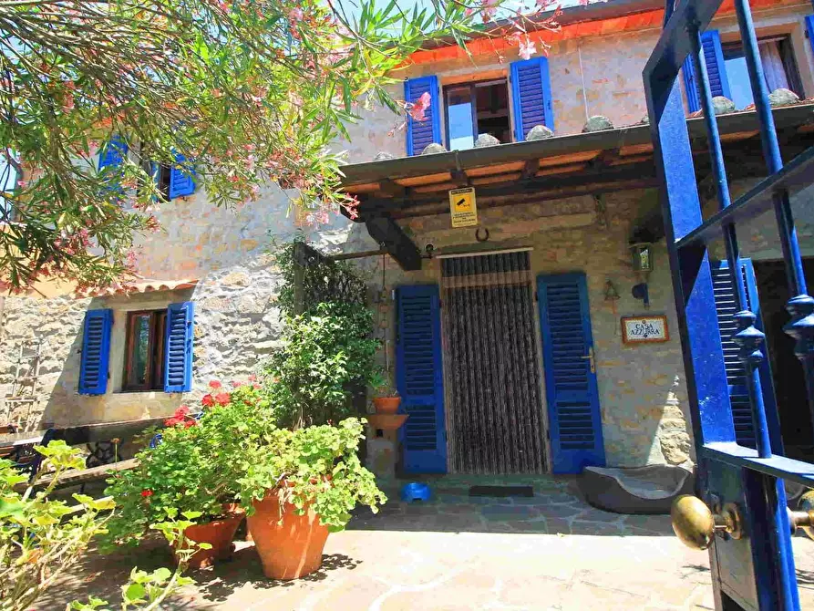 Immagine 39 di Casa colonica in vendita  a Montecatini Terme