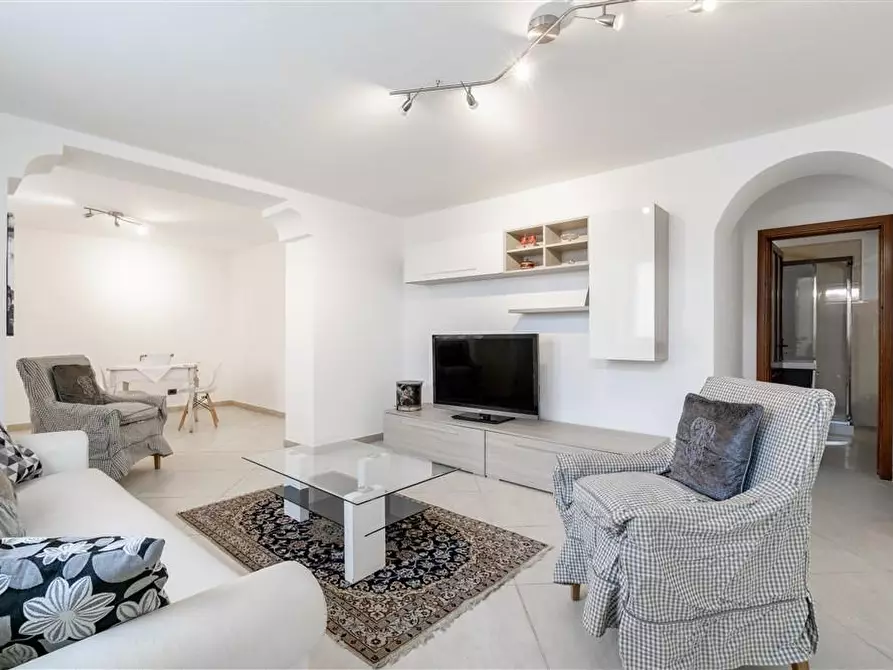 Immagine 5 di Casa bifamiliare in vendita  a Montignoso