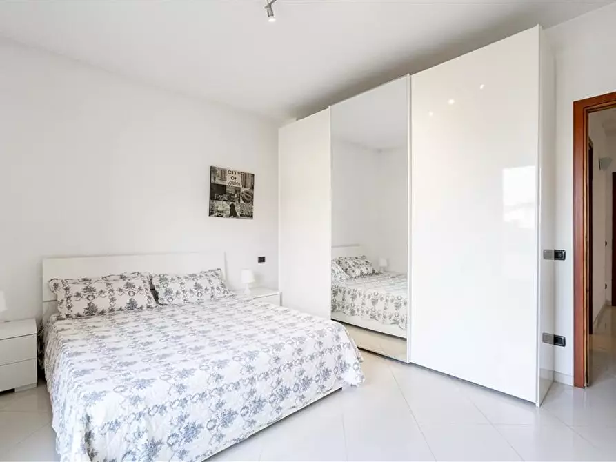 Immagine 13 di Casa bifamiliare in vendita  a Montignoso