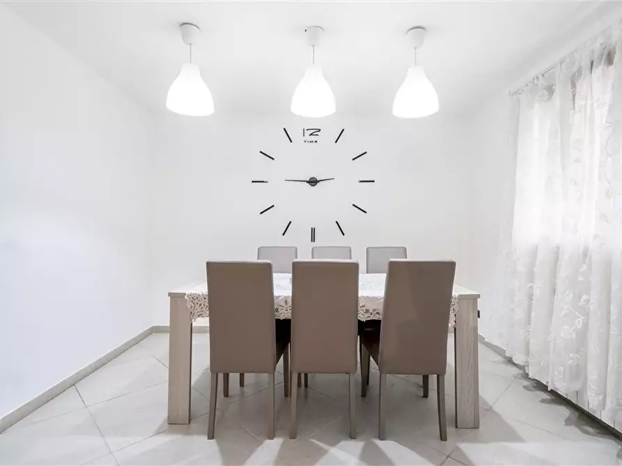 Immagine 7 di Villa in vendita  a Montignoso