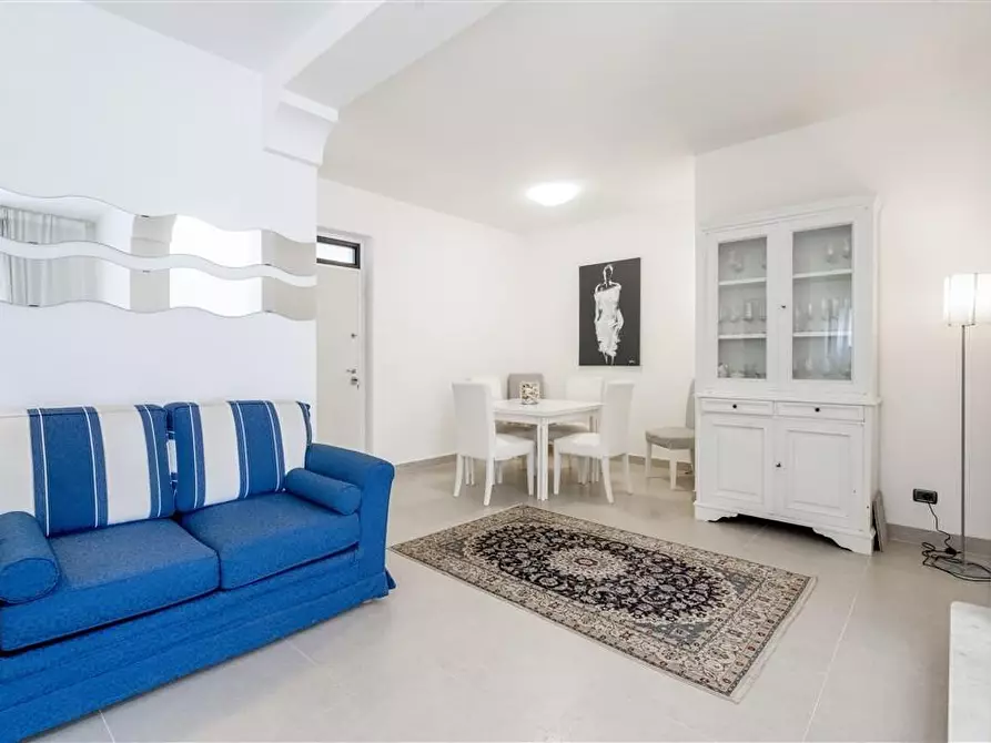 Immagine 24 di Villa in vendita  a Montignoso