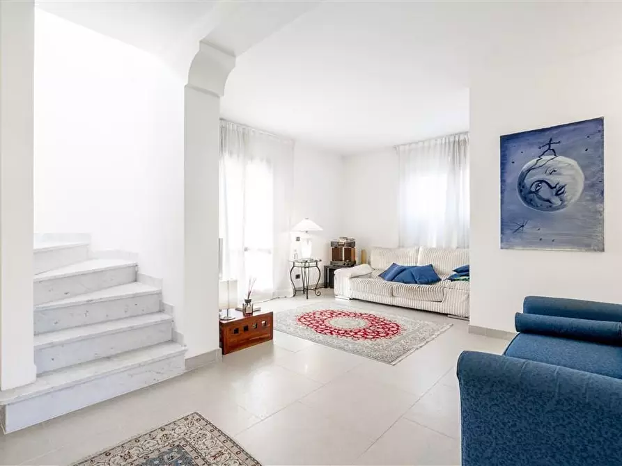 Immagine 27 di Villa in vendita  a Montignoso