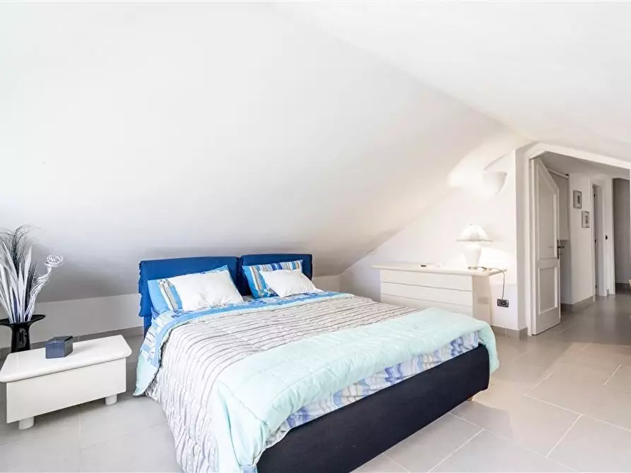 Immagine 31 di Villa in vendita  a Montignoso