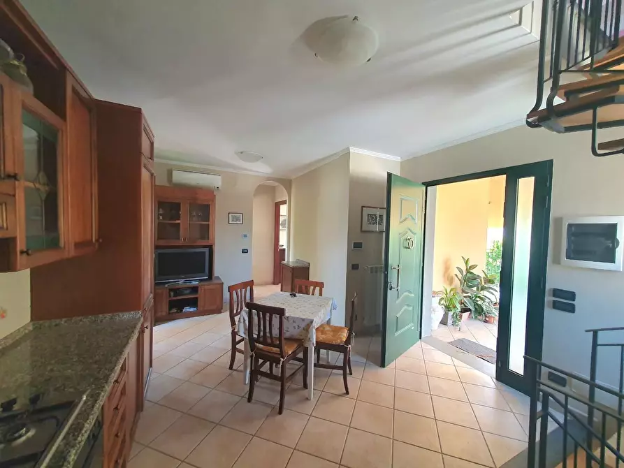 Immagine 39 di Villa in vendita  a Lucca