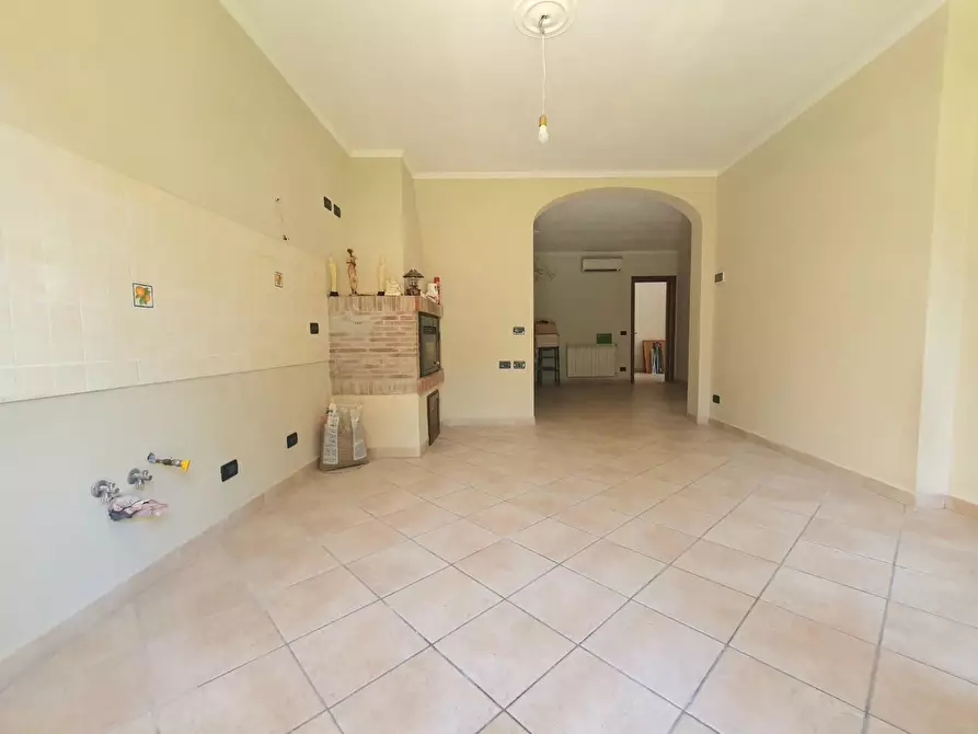 Immagine 6 di Villa in vendita  a Lucca