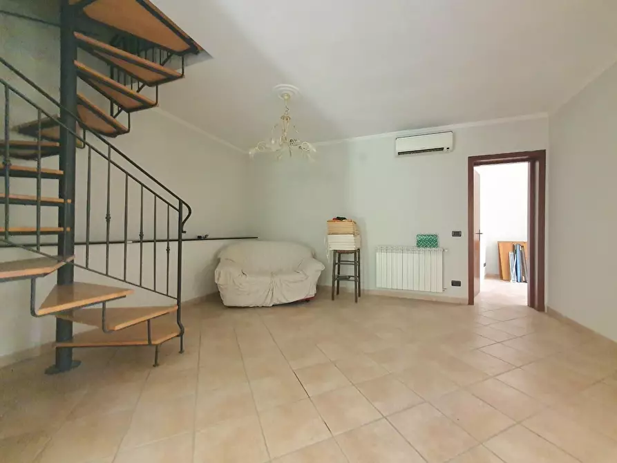 Immagine 10 di Villa in vendita  a Lucca