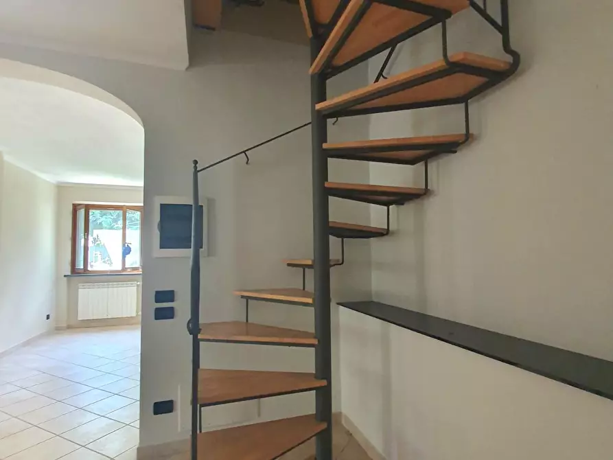 Immagine 13 di Villa in vendita  a Lucca