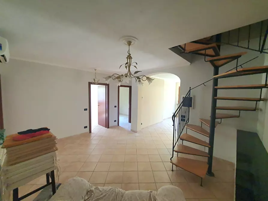 Immagine 12 di Villa in vendita  a Lucca