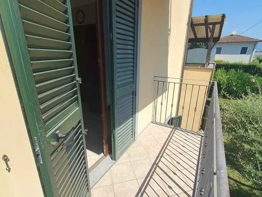 Immagine 54 di Villa in vendita  a Lucca