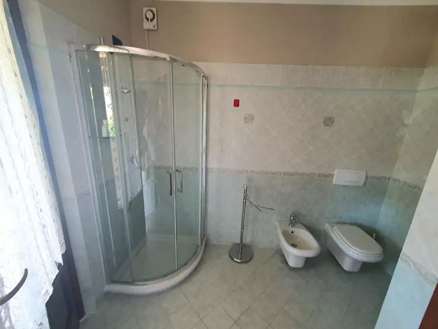 Immagine 48 di Villa in vendita  a Lucca