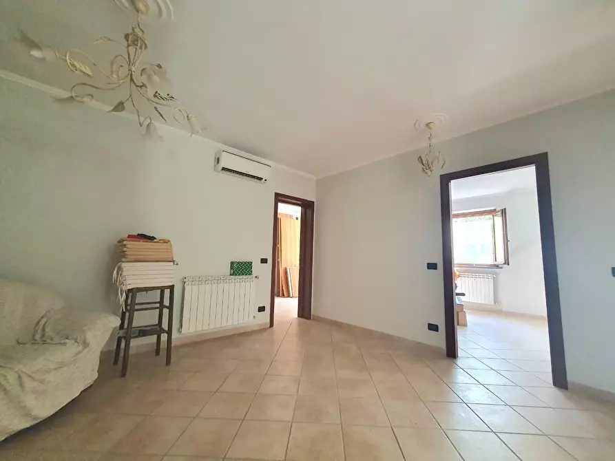 Immagine 11 di Villa in vendita  a Lucca