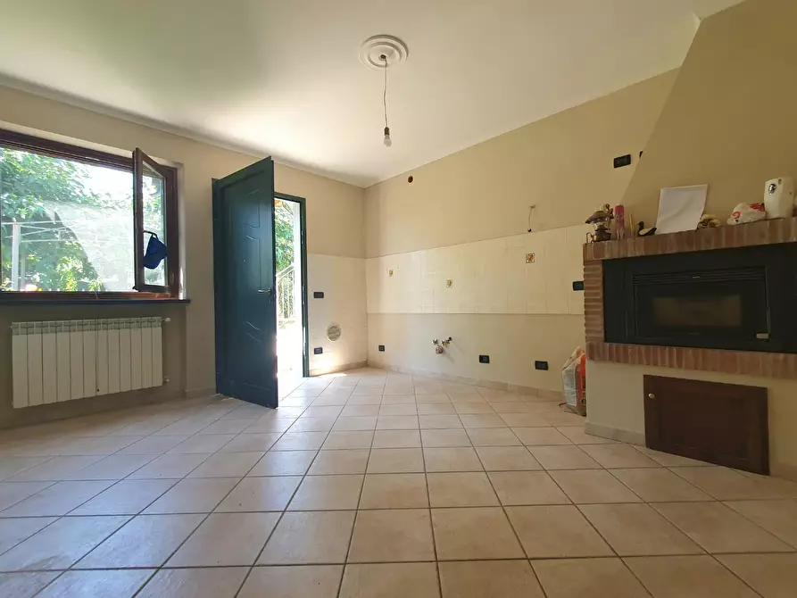 Immagine 7 di Villa in vendita  a Lucca