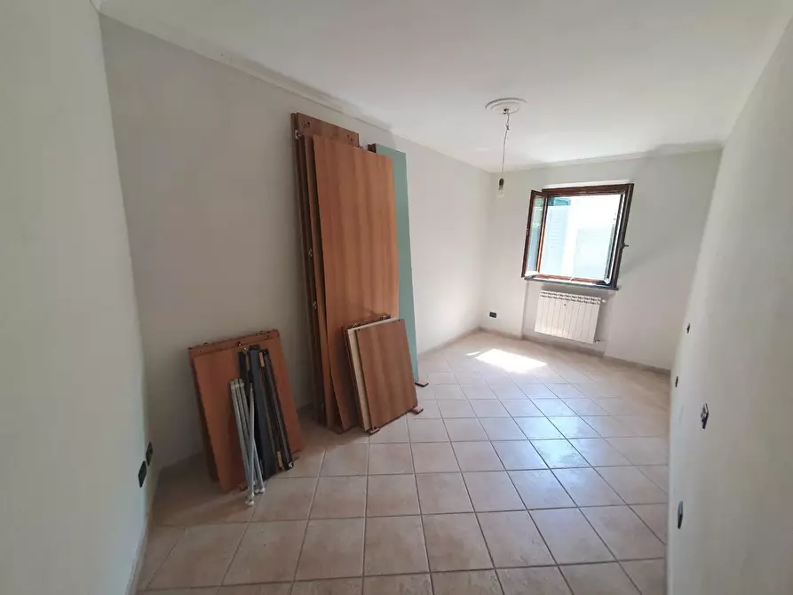 Immagine 17 di Villa in vendita  a Lucca