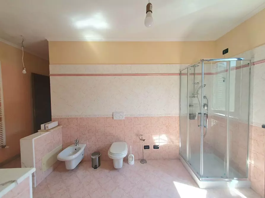 Immagine 26 di Villa in vendita  a Lucca