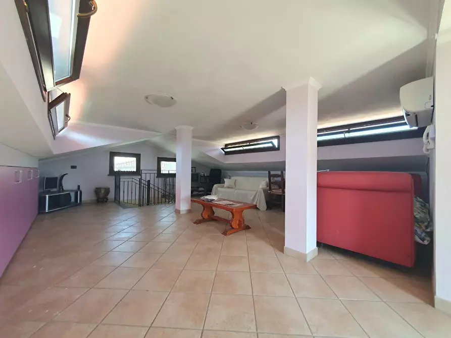 Immagine 62 di Villa in vendita  a Lucca