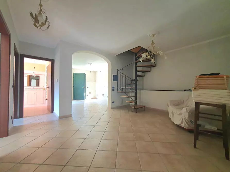 Immagine 14 di Villa in vendita  a Lucca