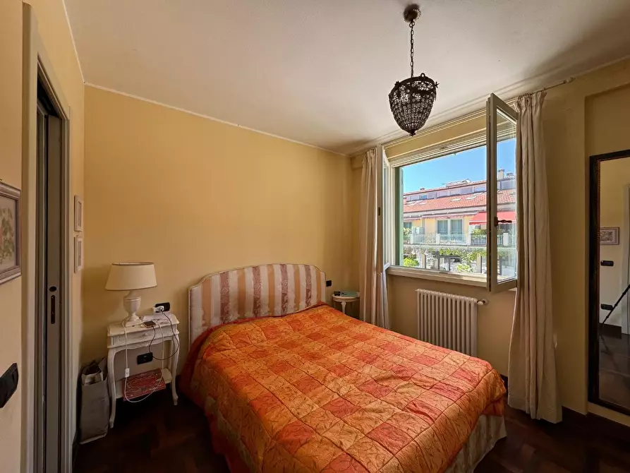 Immagine 3 di Appartamento in affitto  a Pietrasanta