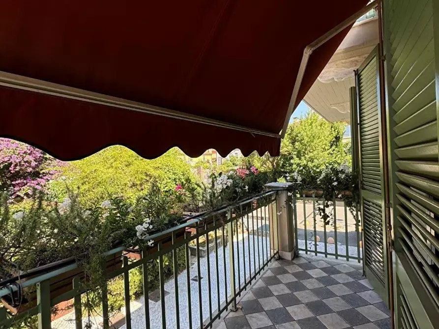 Immagine 9 di Appartamento in affitto  a Pietrasanta