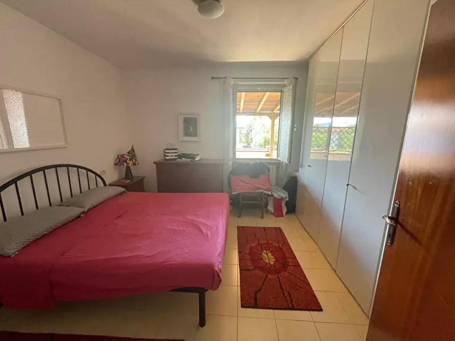 Immagine 28 di Palazzo in vendita  a Montignoso