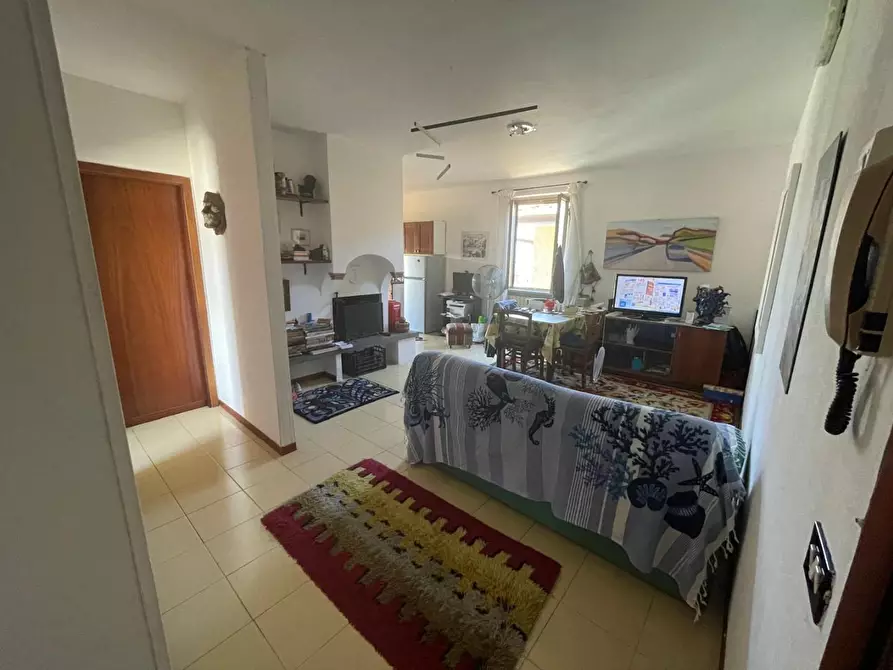 Immagine 17 di Palazzo in vendita  a Montignoso