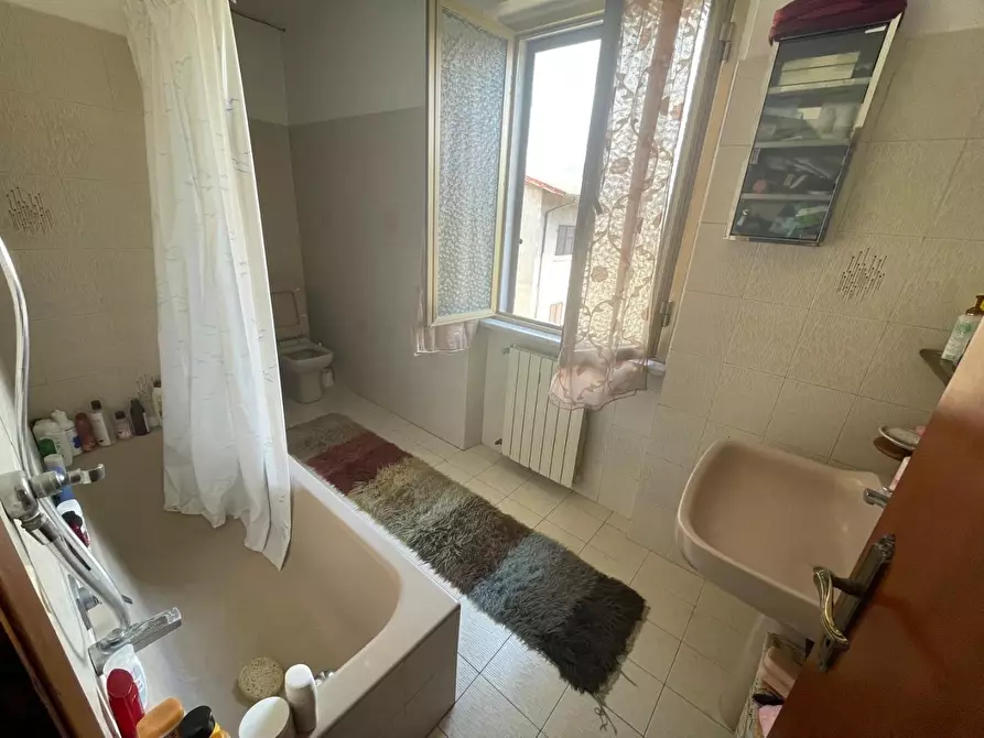 Immagine 26 di Palazzo in vendita  a Montignoso