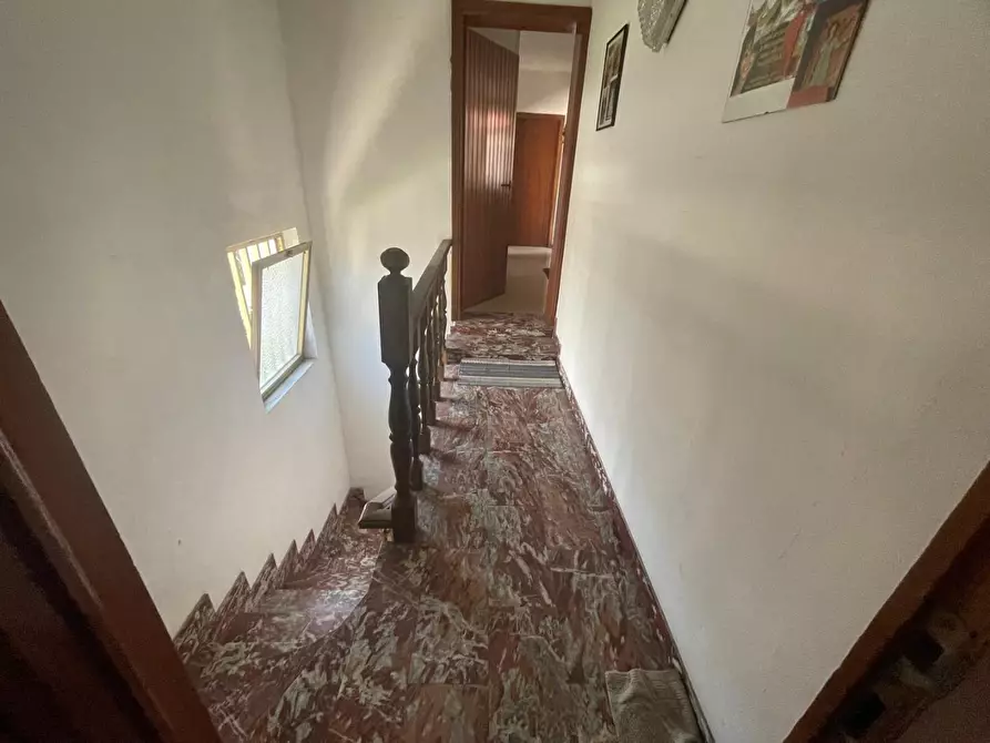 Immagine 16 di Palazzo in vendita  a Montignoso