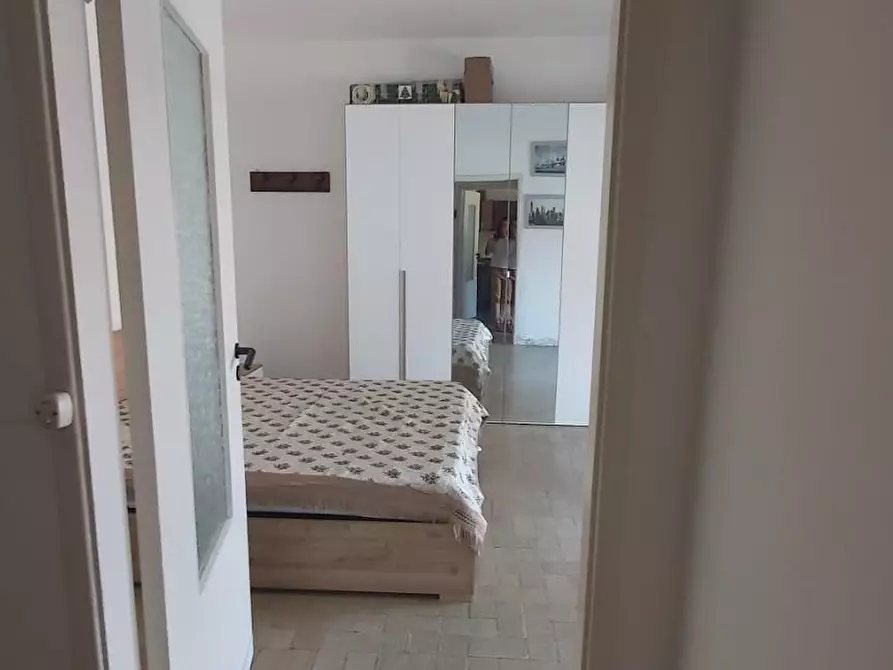 Immagine 2 di Appartamento in affitto  a Carrara