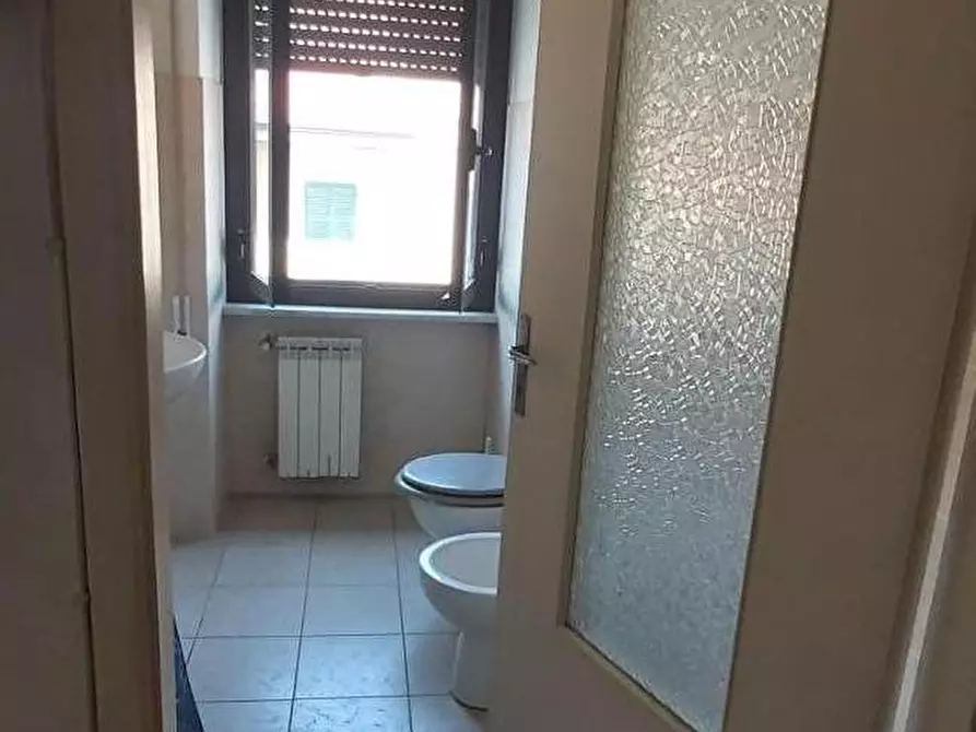 Immagine 5 di Appartamento in affitto  a Carrara