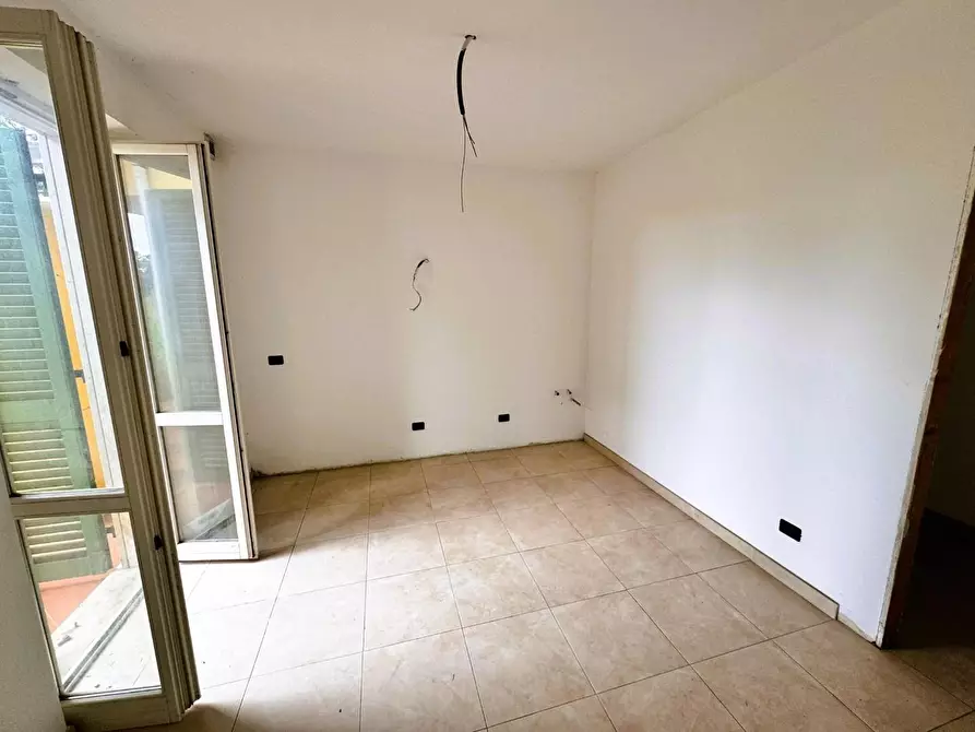 Immagine 5 di Casa trifamiliare in vendita  a Carrara