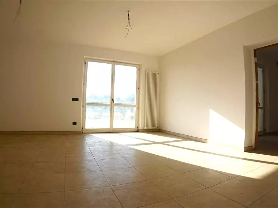 Immagine 3 di Casa trifamiliare in vendita  a Carrara