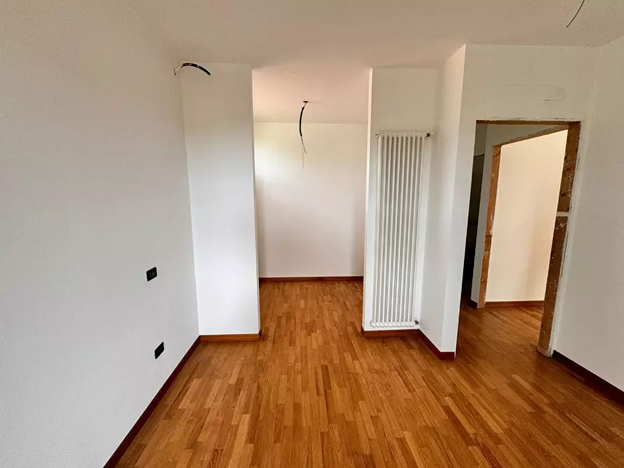 Immagine 13 di Casa trifamiliare in vendita  a Carrara