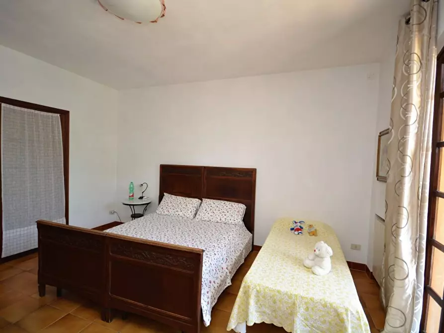 Immagine 24 di Villa in vendita  a Montignoso