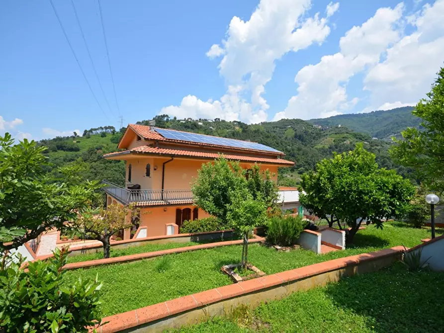 Immagine 32 di Villa in vendita  a Montignoso