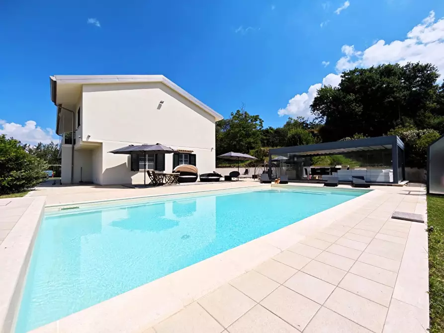 Immagine 8 di Villa in vendita  a Casciana Terme Lari