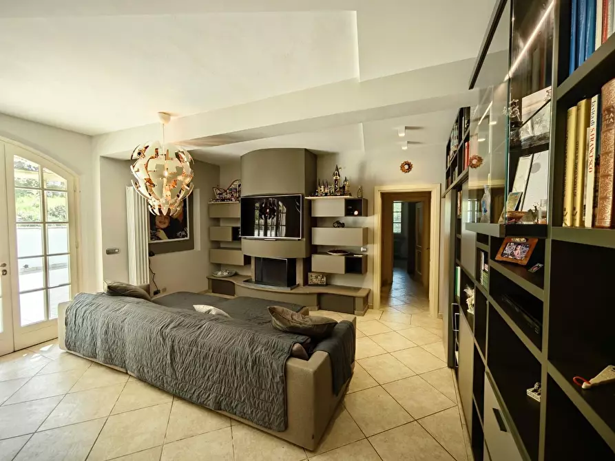 Immagine 37 di Villa in vendita  a Casciana Terme Lari