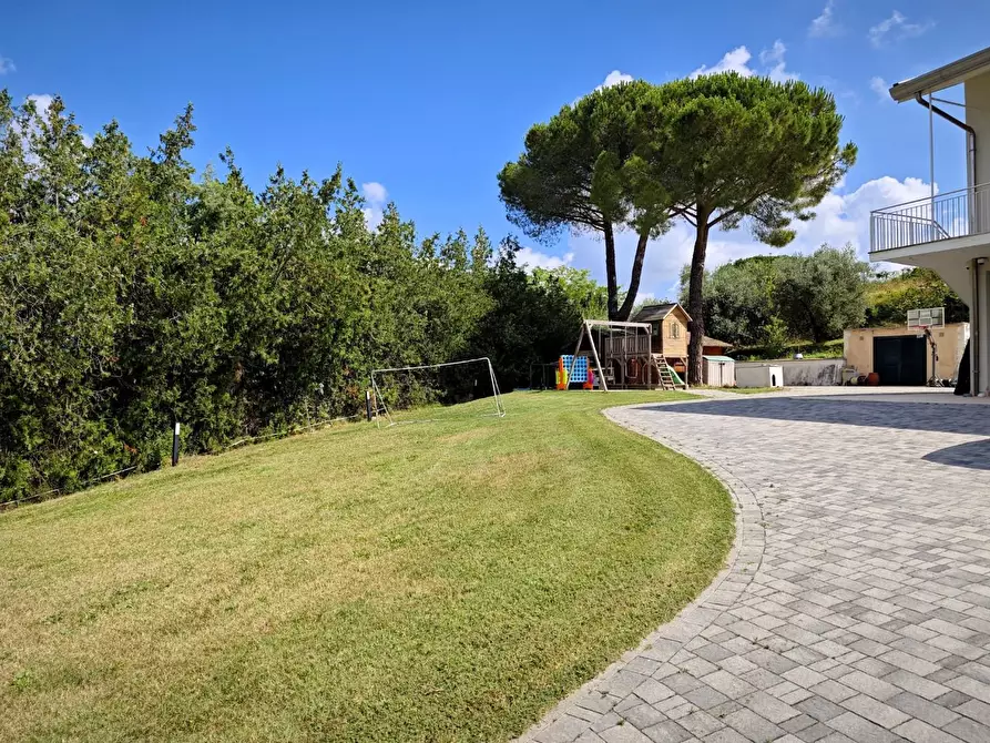 Immagine 3 di Villa in vendita  a Casciana Terme Lari