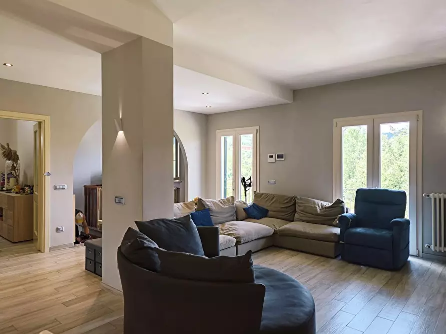 Immagine 18 di Villa in vendita  a Casciana Terme Lari