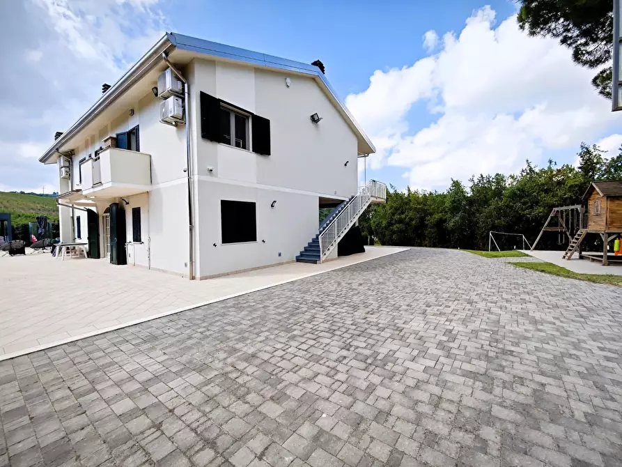 Immagine 10 di Villa in vendita  a Casciana Terme Lari