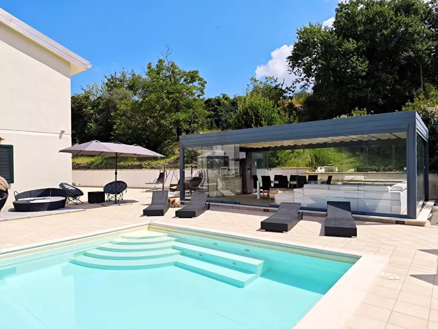 Immagine 7 di Villa in vendita  a Casciana Terme Lari