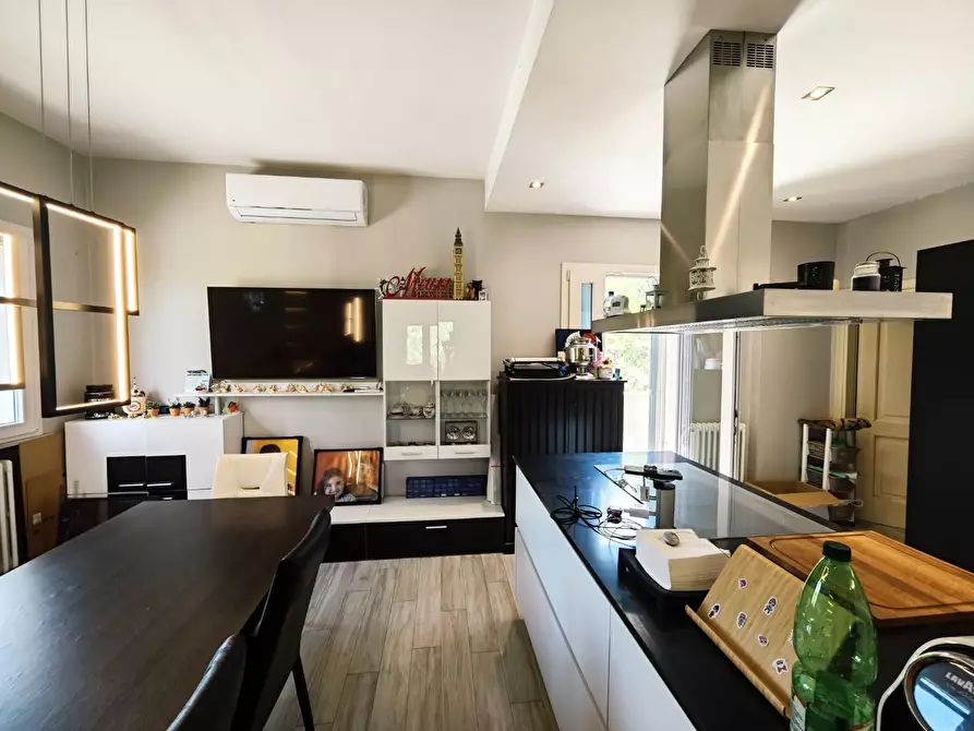 Immagine 24 di Villa in vendita  a Casciana Terme Lari