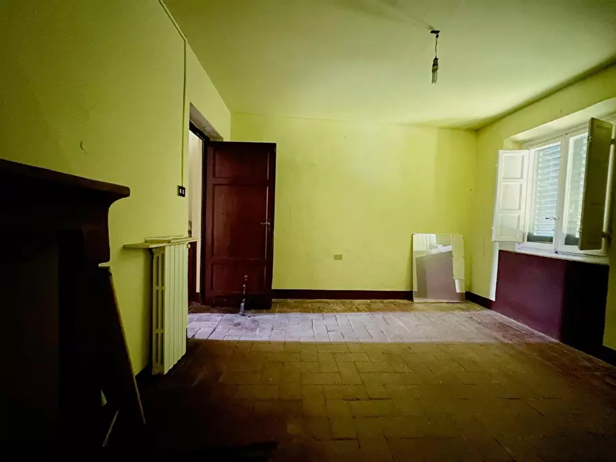 Immagine 23 di Porzione di casa in vendita  a Lucca